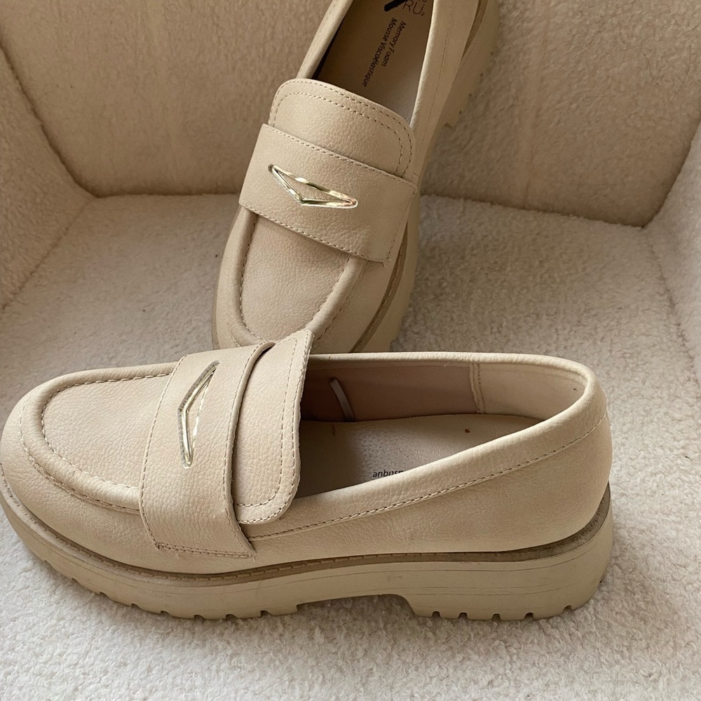 TIME AND TRU LADIES LOAFERS